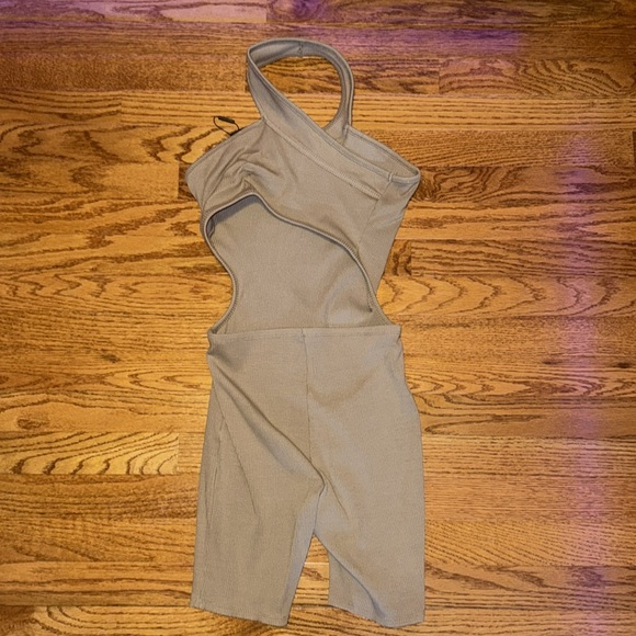 NWT taupe ribbed romper - Picture 3 of 3